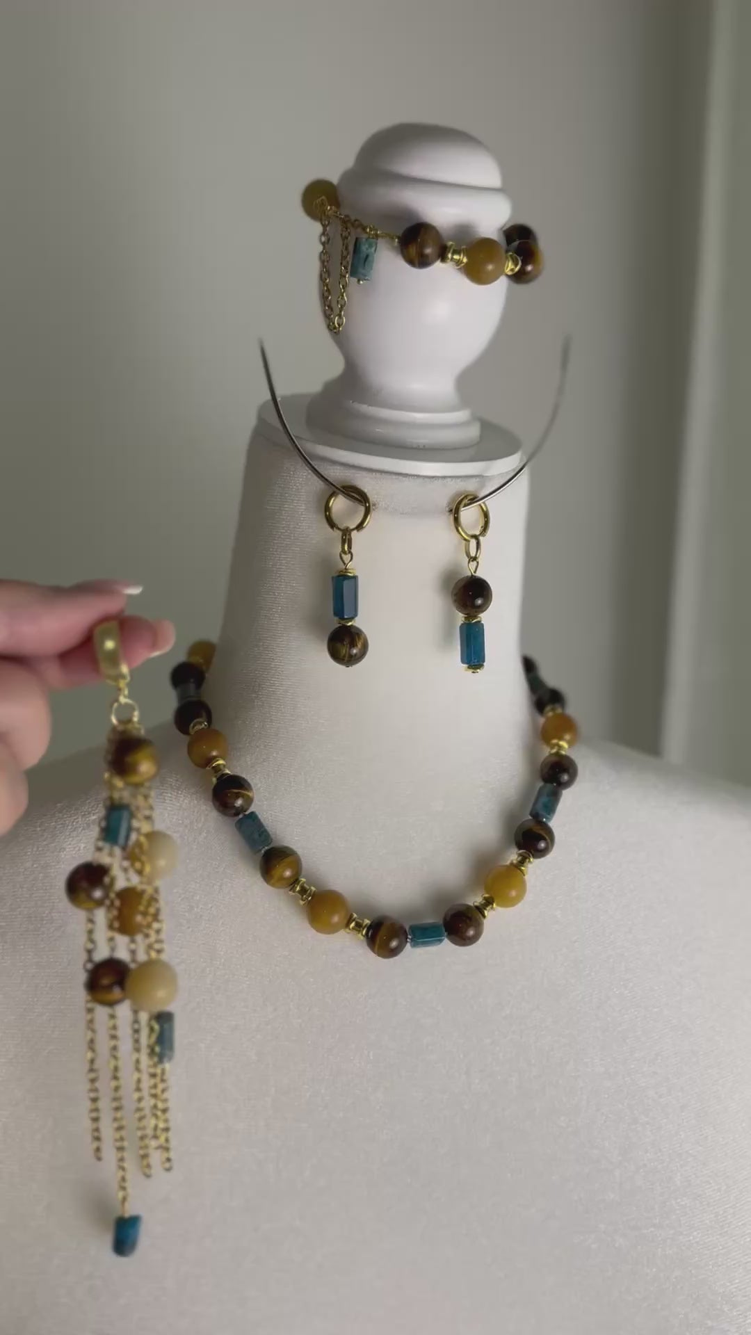 Golden Instinct – One-of-a-Kind Tiger’s Eye Jewelry Set